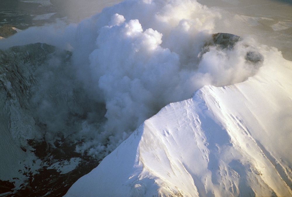 Mt St Helens Eruption, Gifford Pinchot National Forest. Original public domain image from Flickr