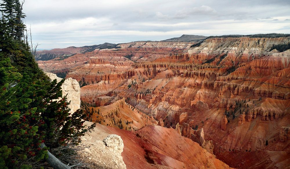 Bryce Canyon National Park. UtahBryce Canyon National Park, a sprawling reserve in southern Utah, is known for crimson…