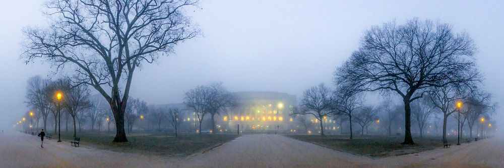 Foggy morning ouside of U.S. Department of Agriculture (USDA) headquarters Jamie L. Whitten Federal Building, Washington…