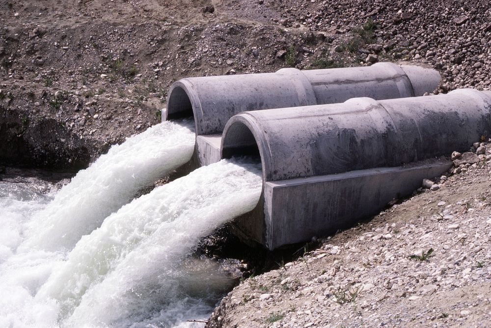 Barrel drop outlet on Lower Birch dam, 