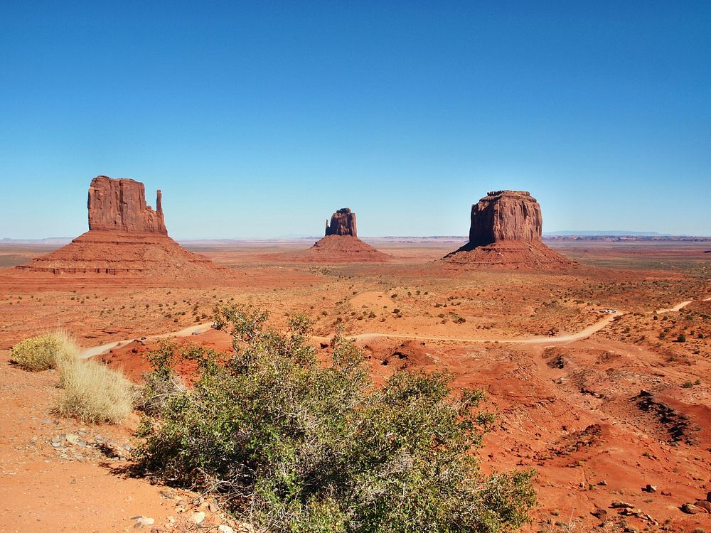 Monument valley, desert landscape in USA, Arizona. Free public domain CC0 photo.