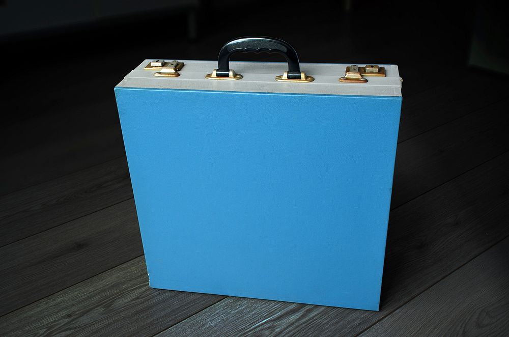 Vintage briefcase. Free public domain CC0 photo.