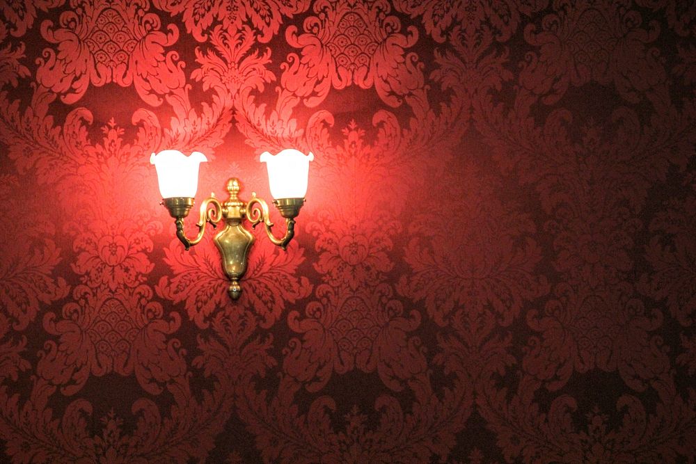 Vintage wall lamp. Free public domain CC0 image.