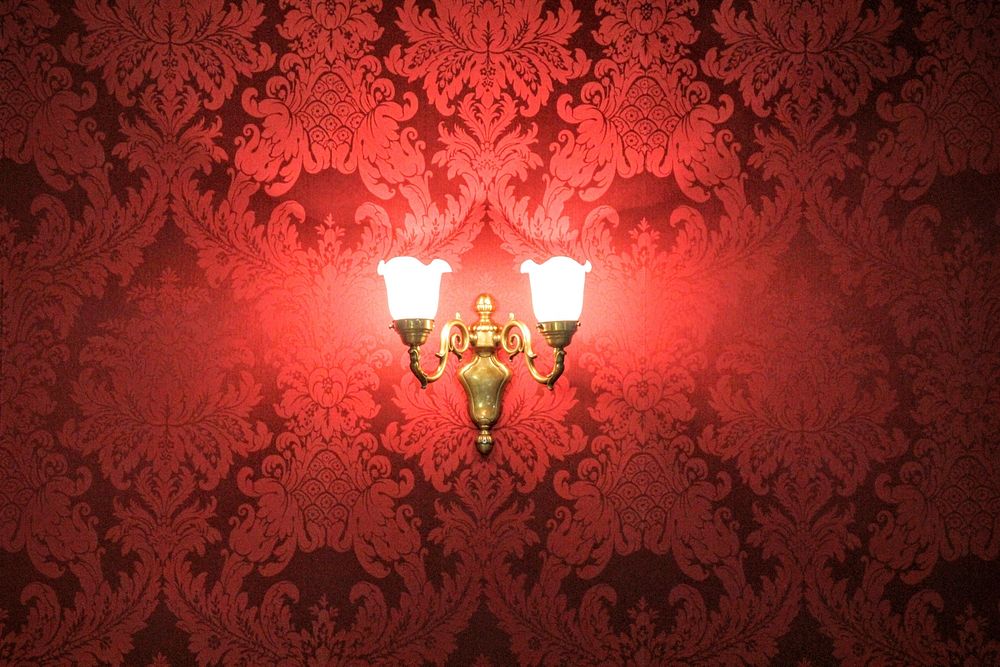 Vintage wall lamp. Free public domain CC0 image.