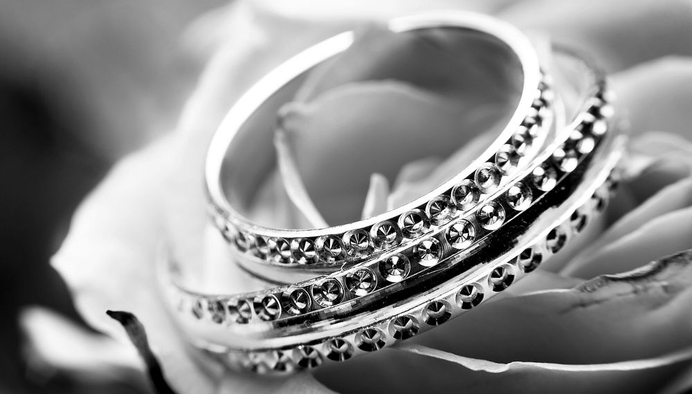 Wedding rings, monotone. Free public domain CC0 image.