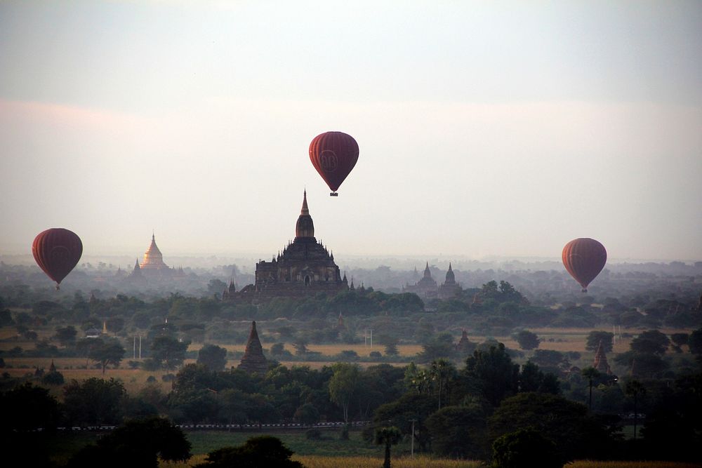 Hot air balloon in the sky. Free public domain CC0 photo.