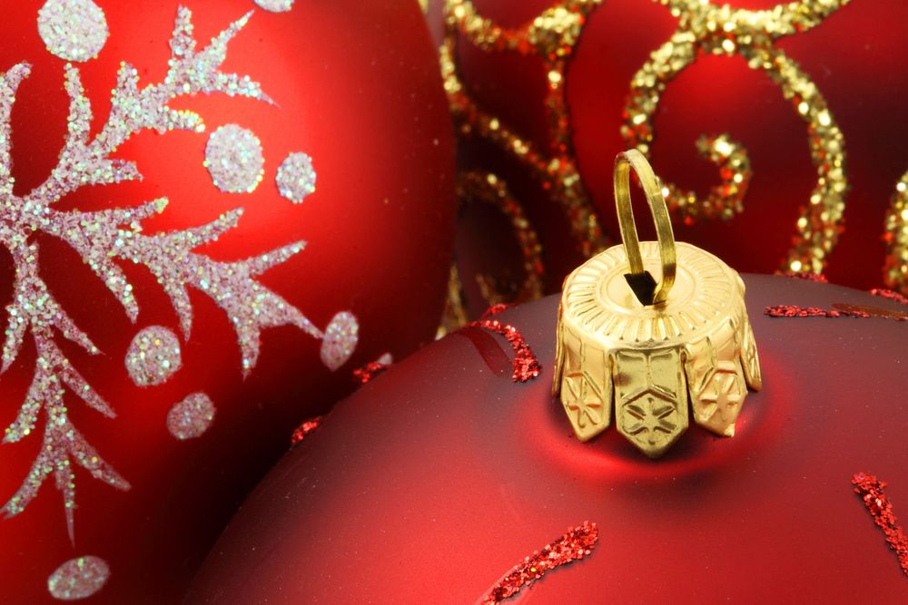 Closeup on red Christmas tree ornaments. Free public domain CC0 photo.
