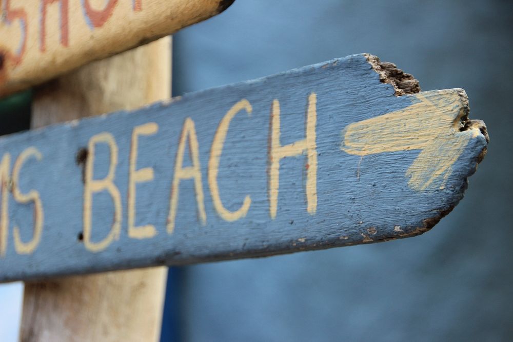 Beach sign. Free public domain CC0 image.