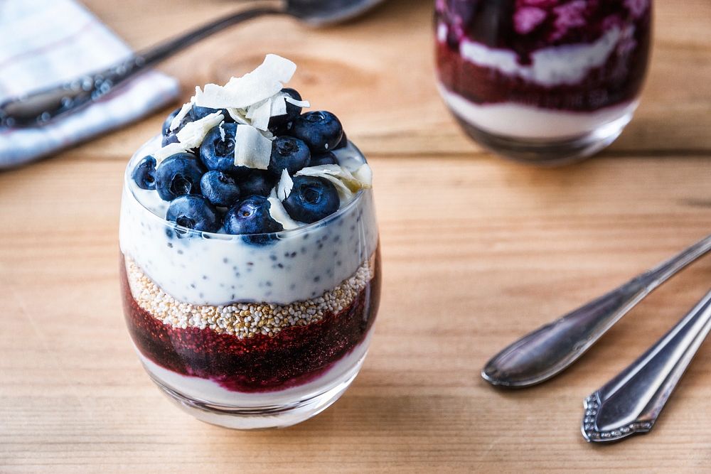 Blueberry yogurt parfait. Free public domain CC0 photo.