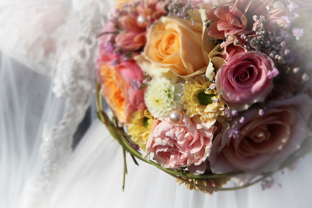 Bridal bouquet background. Free public domain CC0 image.