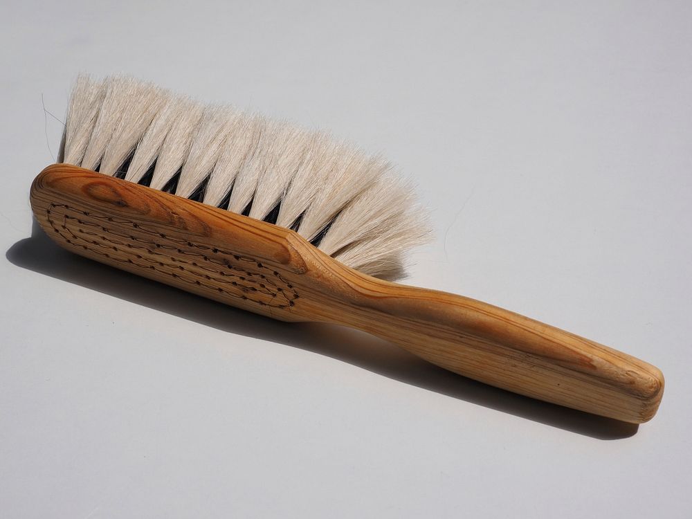 Cleaning brush. Free public domain CC0 image.