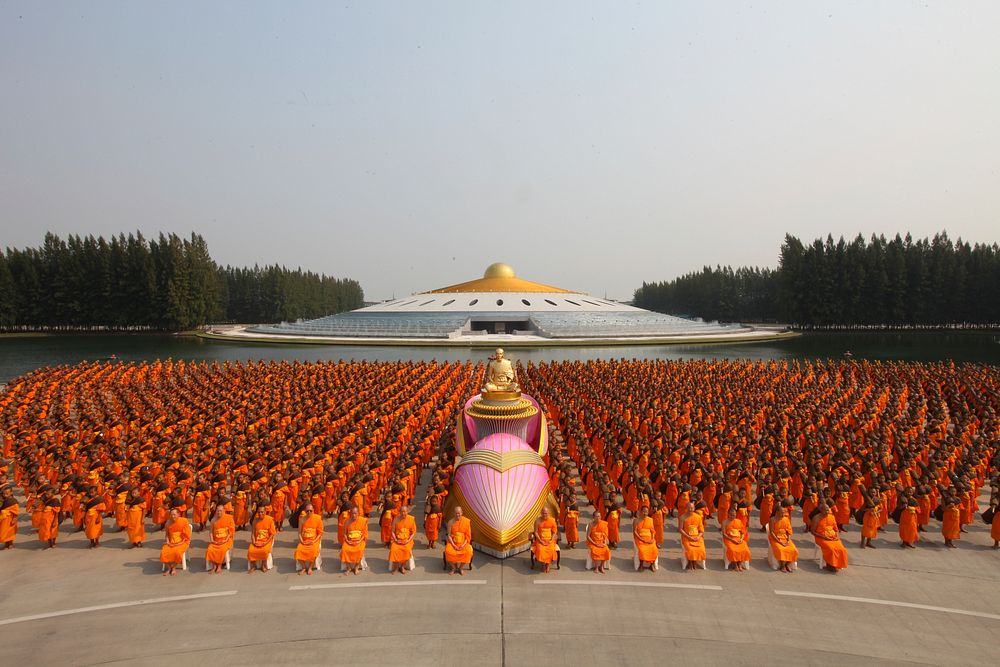 Group of Buddhish monk. Free public domain CC0 image.