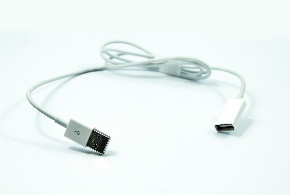 USB cable wire close up. Free public domain CC0 photo.