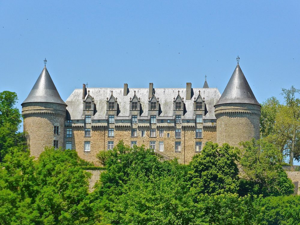 Chateau de rochechouart architecture scenery. Free public domain CC0 image.