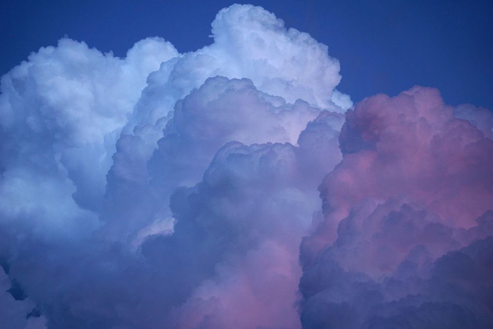 Cloudy sky background. Free public domain CC0 photo.