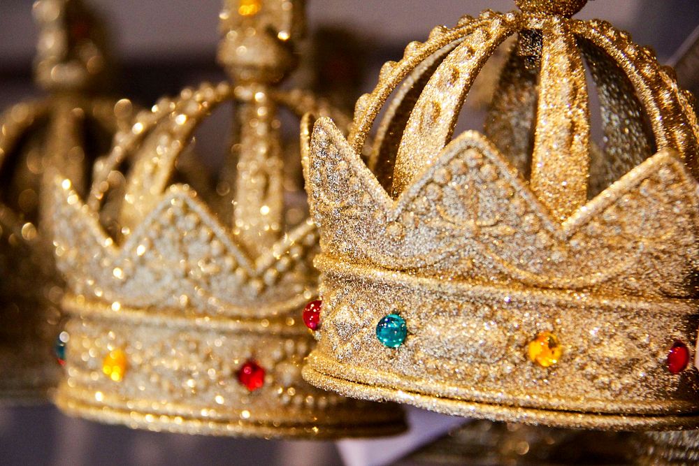 Two bejewlled gold crowns. Free public domain CC0 photo.