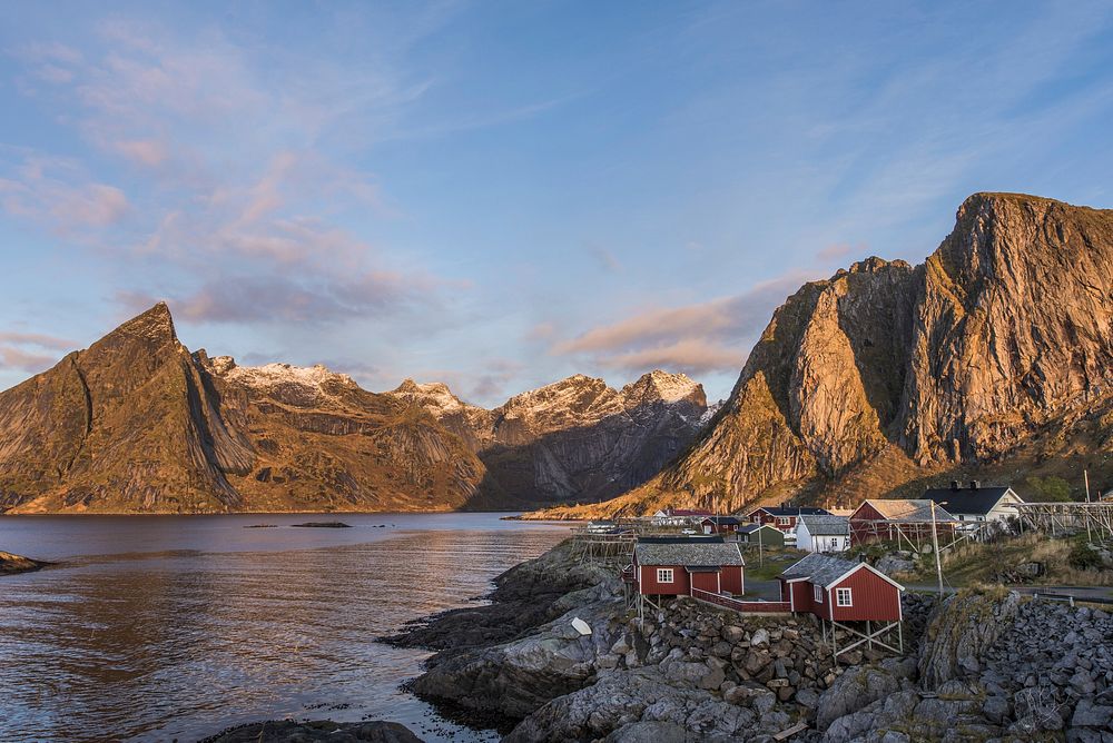 Beautiful mountain range in Norway. Free public domain CC0 image.