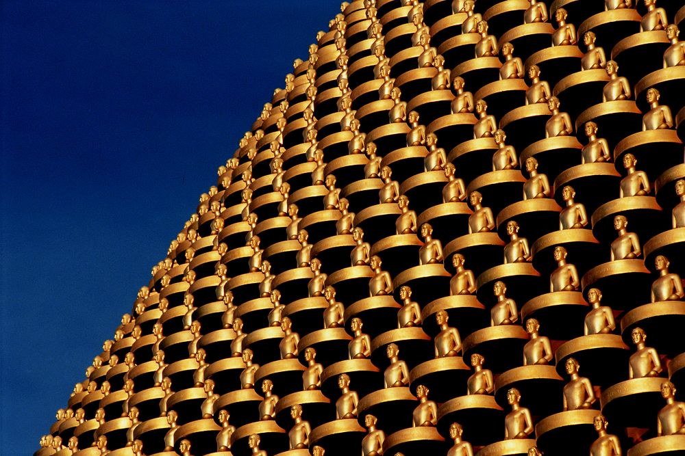 Golden Buddha statues stacked background. Free public domain CC0 photo.