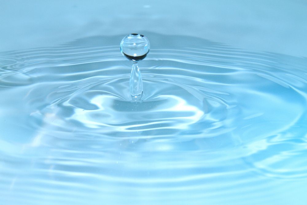 Waterdrop. Free public domain CC0 image.