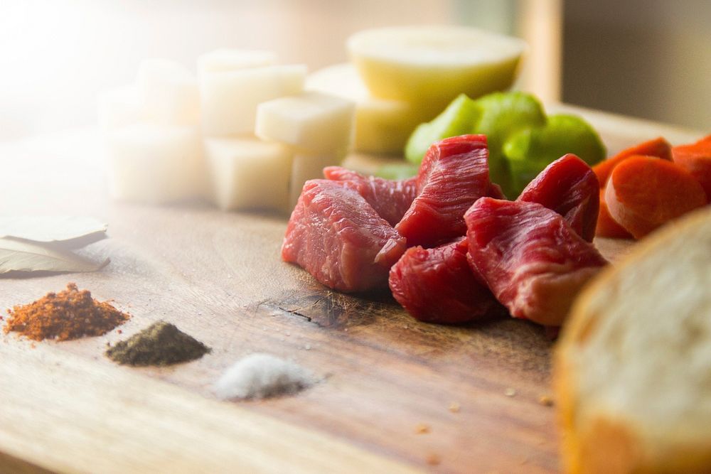 Raw meat on cutting board. Free public domain CC0 image