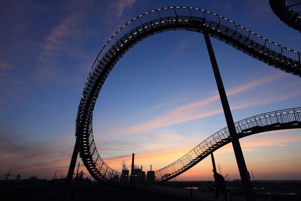 Rollercoaster, background photo. Free public domain CC0 image.