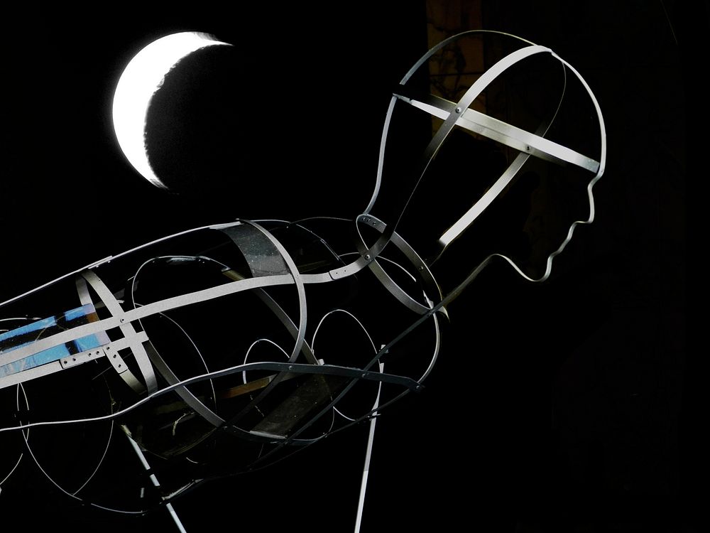 Crescent moon and robot. Free public domain CC0 image.