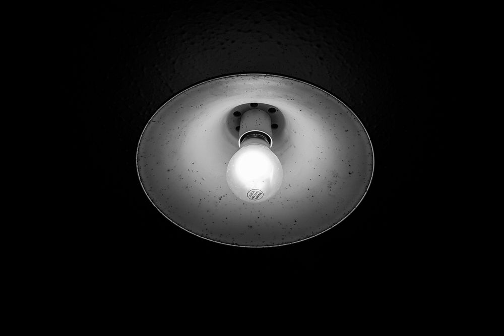 Closeup vintage light bulb. Free public domain CC0 photo.