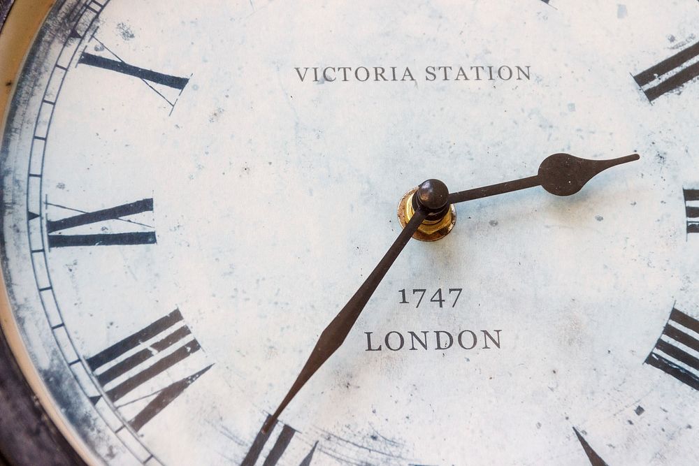 Clock at Victoria Station. Free public domain CC0 photo.
