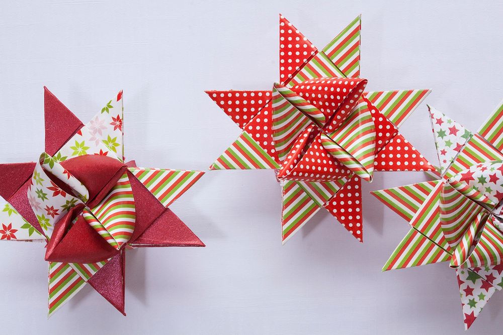 Star origami. Free public domain CC0 image.