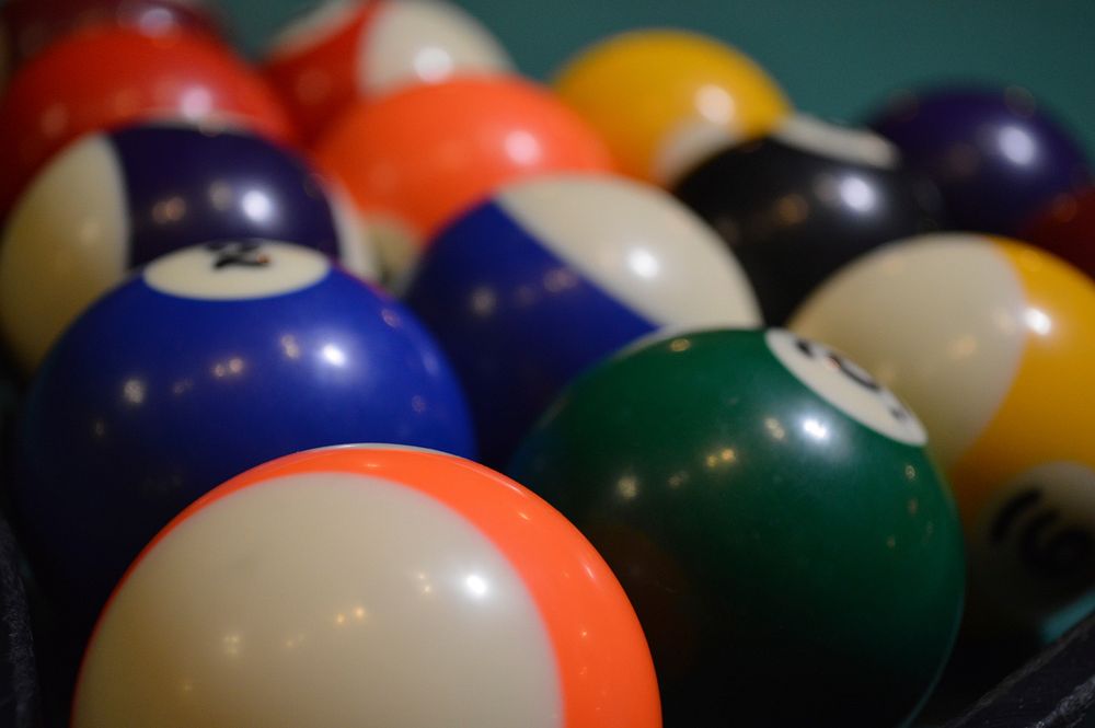 Pool & billard balls. Free public domain CC0 photo
