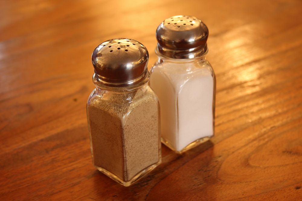 Salt & pepper, dinner condiments. Free public domain CC0 image