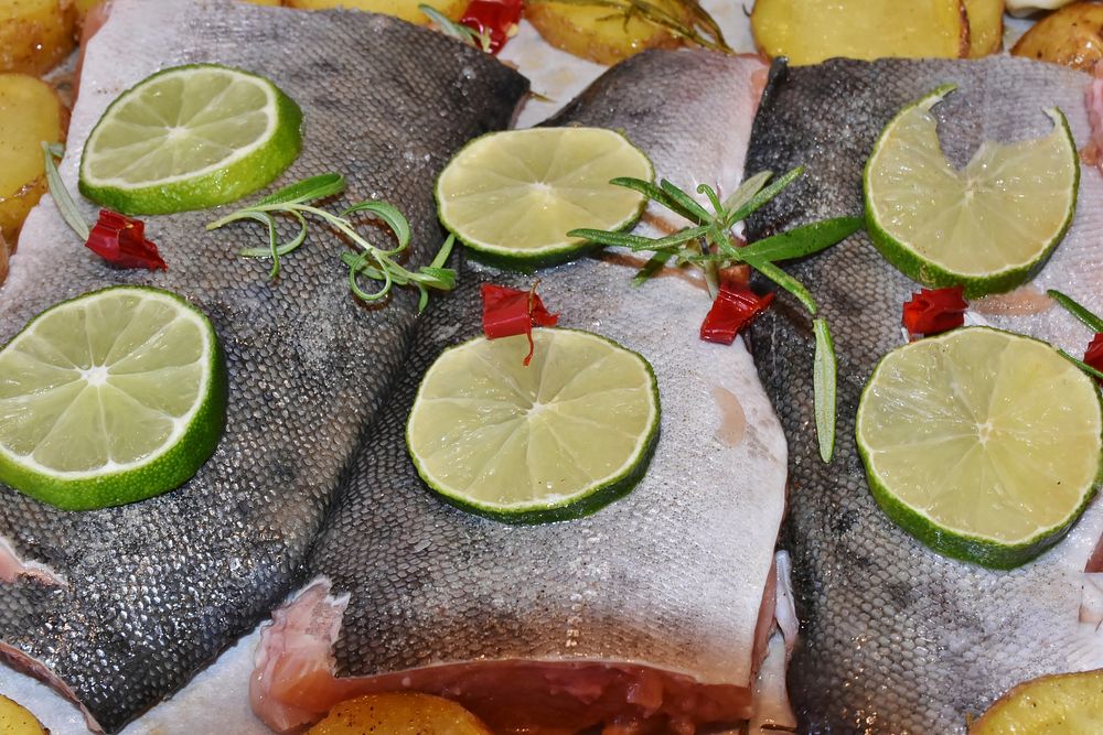 Steamed fish with lime sauce. Free public domain CC0 image