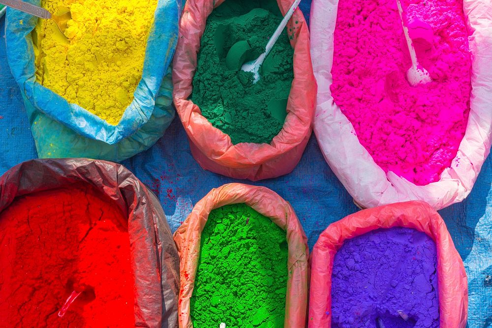 Color powders in market. Free public domain CC0 photo.