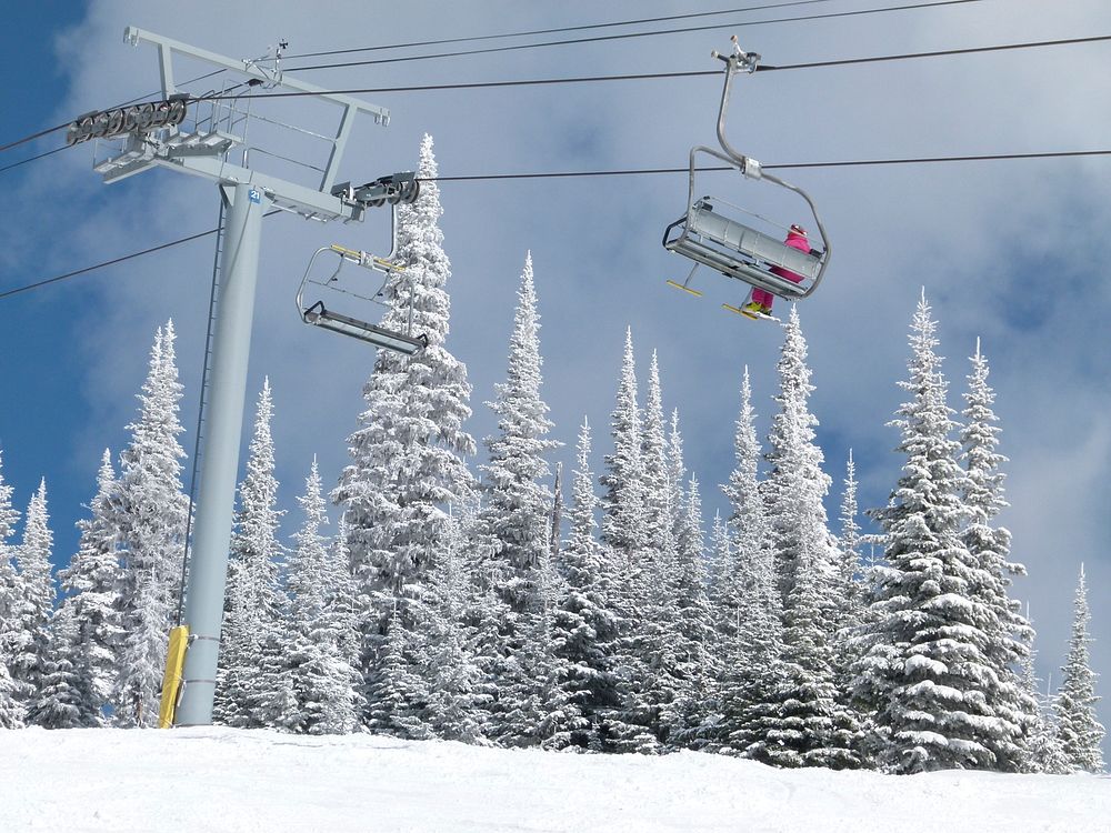 Ski chair lift. Free public domain CC0 photo.