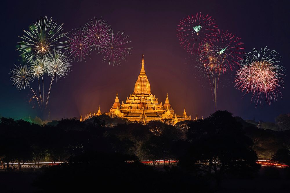 Fireworks infront of Anada temple background, free public domain CC0 photo.