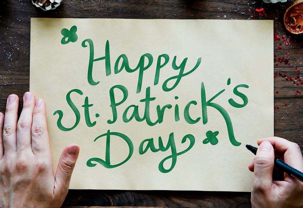 Phrase Happy Saint Patrick's Day on a yellow paper