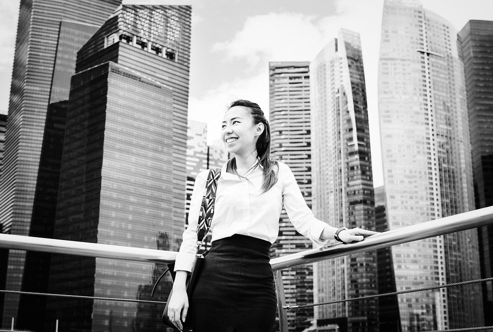 Asian businesswoman in a city