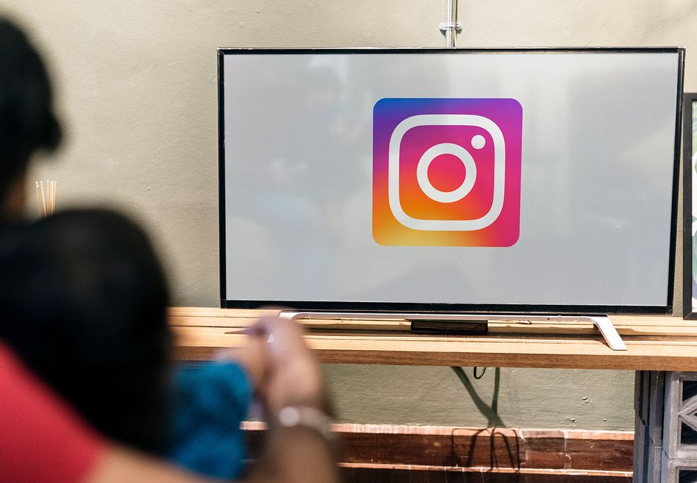 Instagram logo on a TV screen. BANGKOK, THAILAND, 1 NOV 2018.