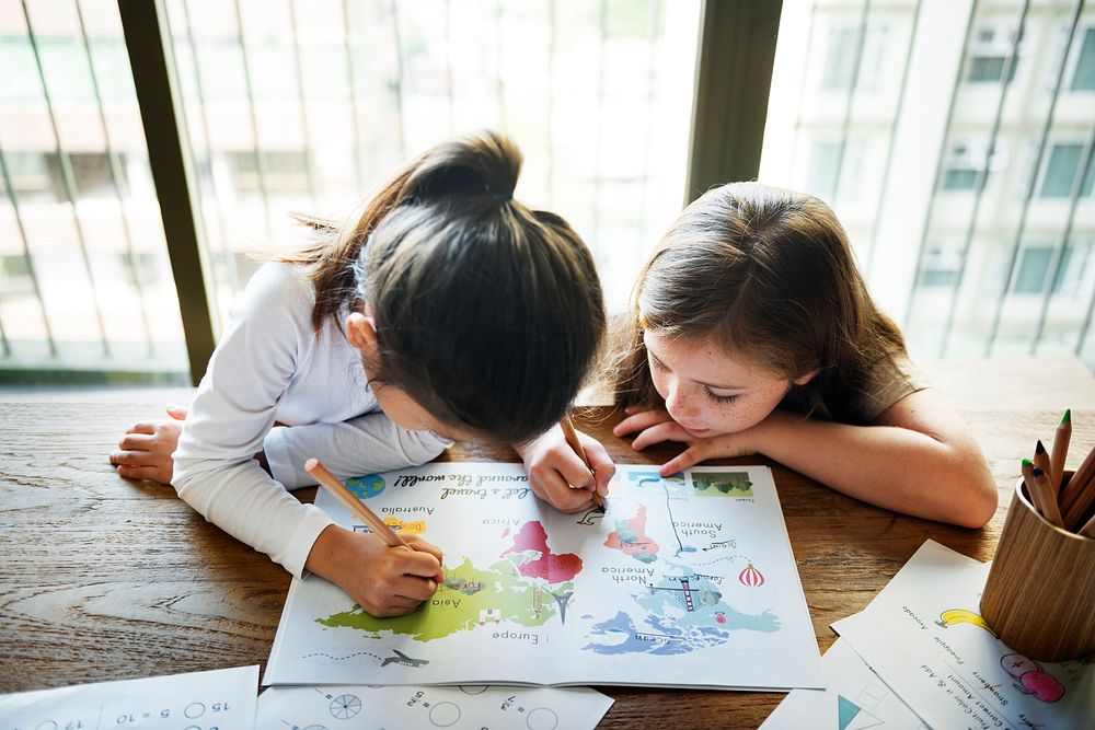 Little girls drawing