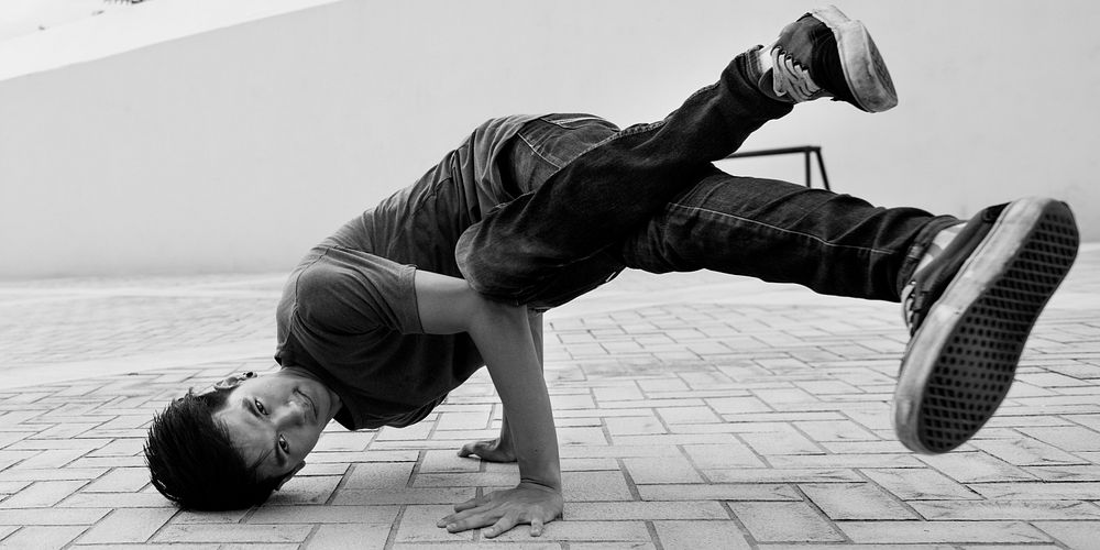 Breakdance Movement Teenagers Trendy Lifestyle Concept