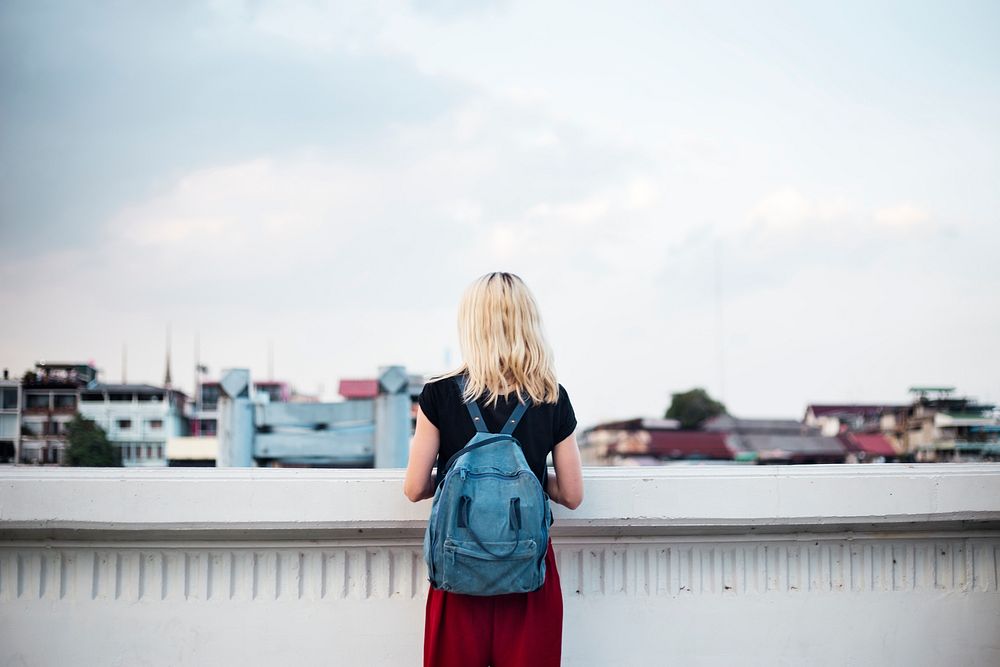 Solo woman traveler