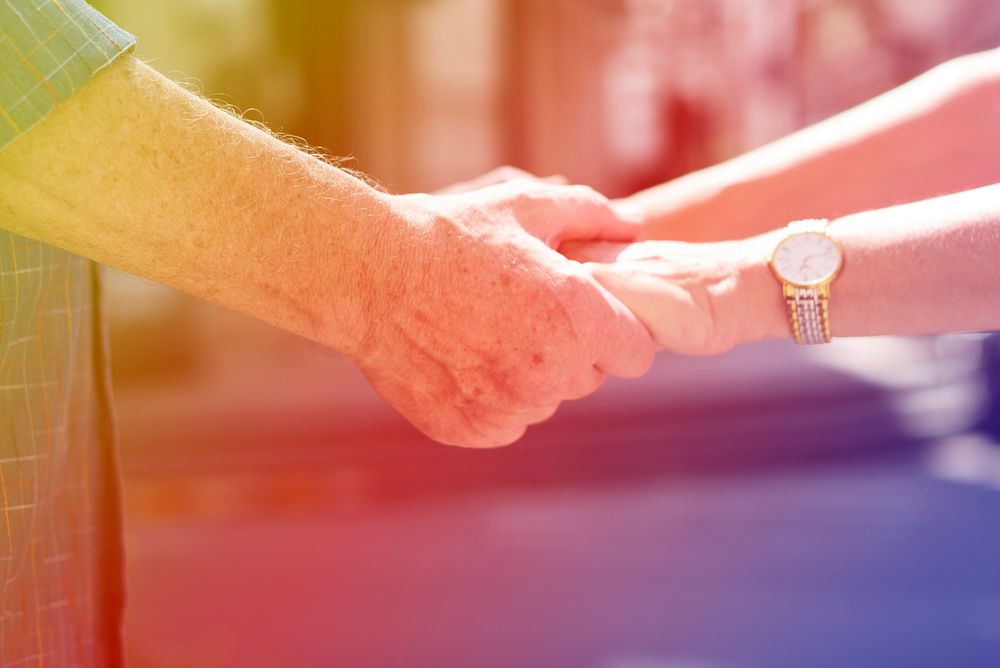 Photo Gradient Style with Mature people romantic holding hands