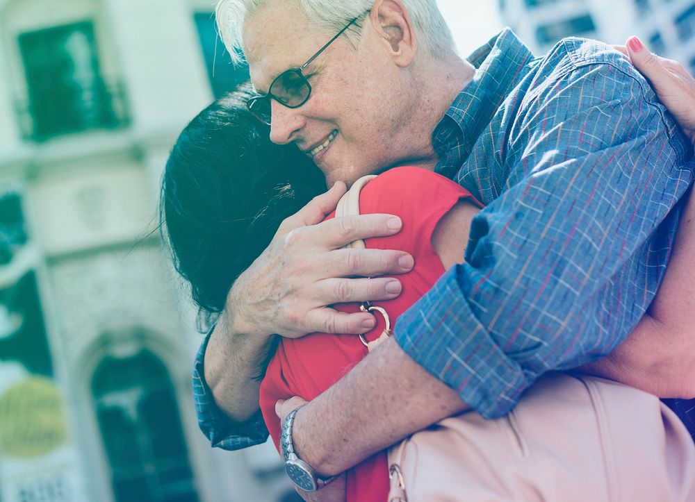 Photo Gradient Style with Senior couple love sweet embrace