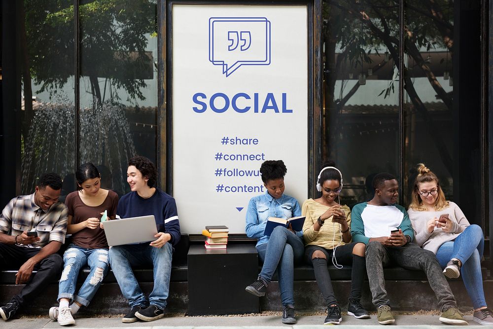 Social Socialize Speech Bubble with Quotation Mark