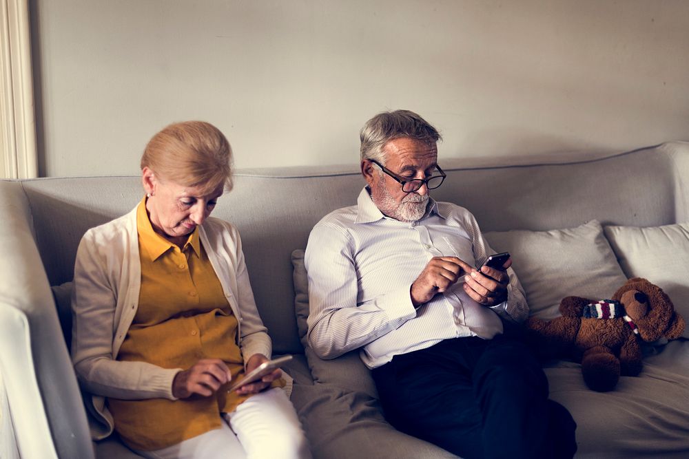 Senior Adult Use Mobile Phone Technology