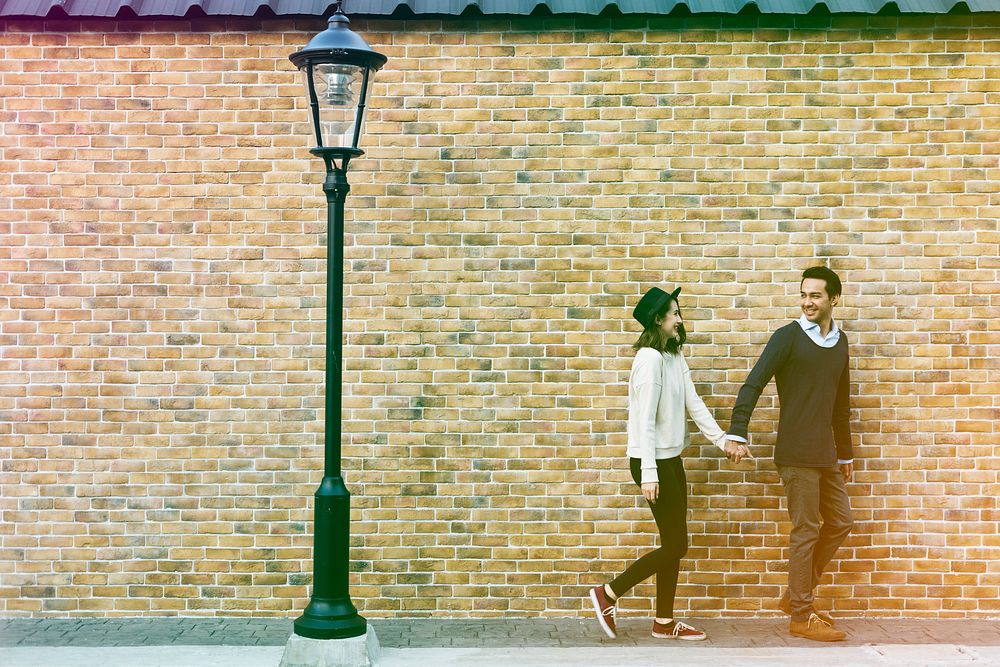 Gradient Color Style with Couple Dating Happiness Traveling Together