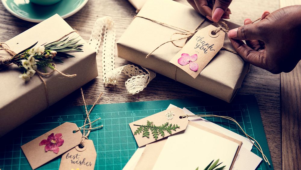 Craft design simplify wrapping gift on wooden table