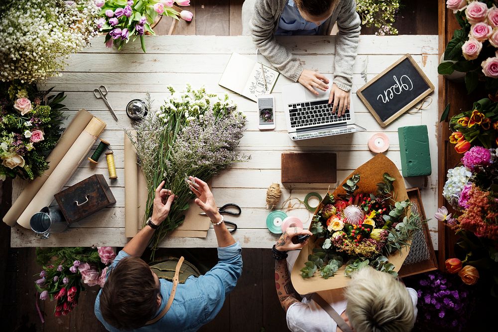 Florist job flower arrangement and Photo rawpixel