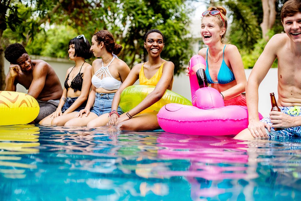 Group of hipster friends cheerful at summer holiday