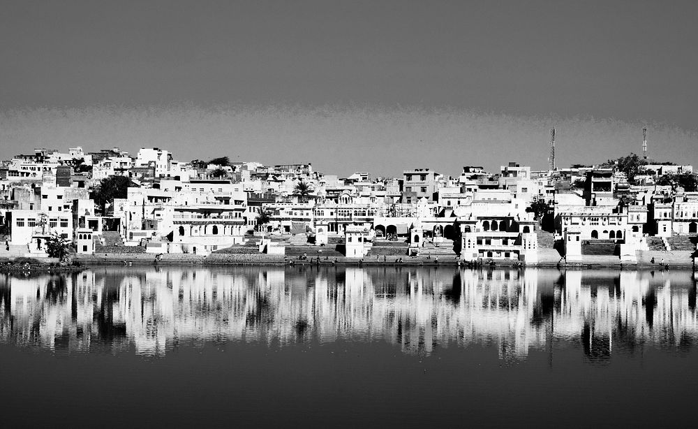The holy Brahman town and lake in the early morning, Pushkar, Rajasthan, India. 